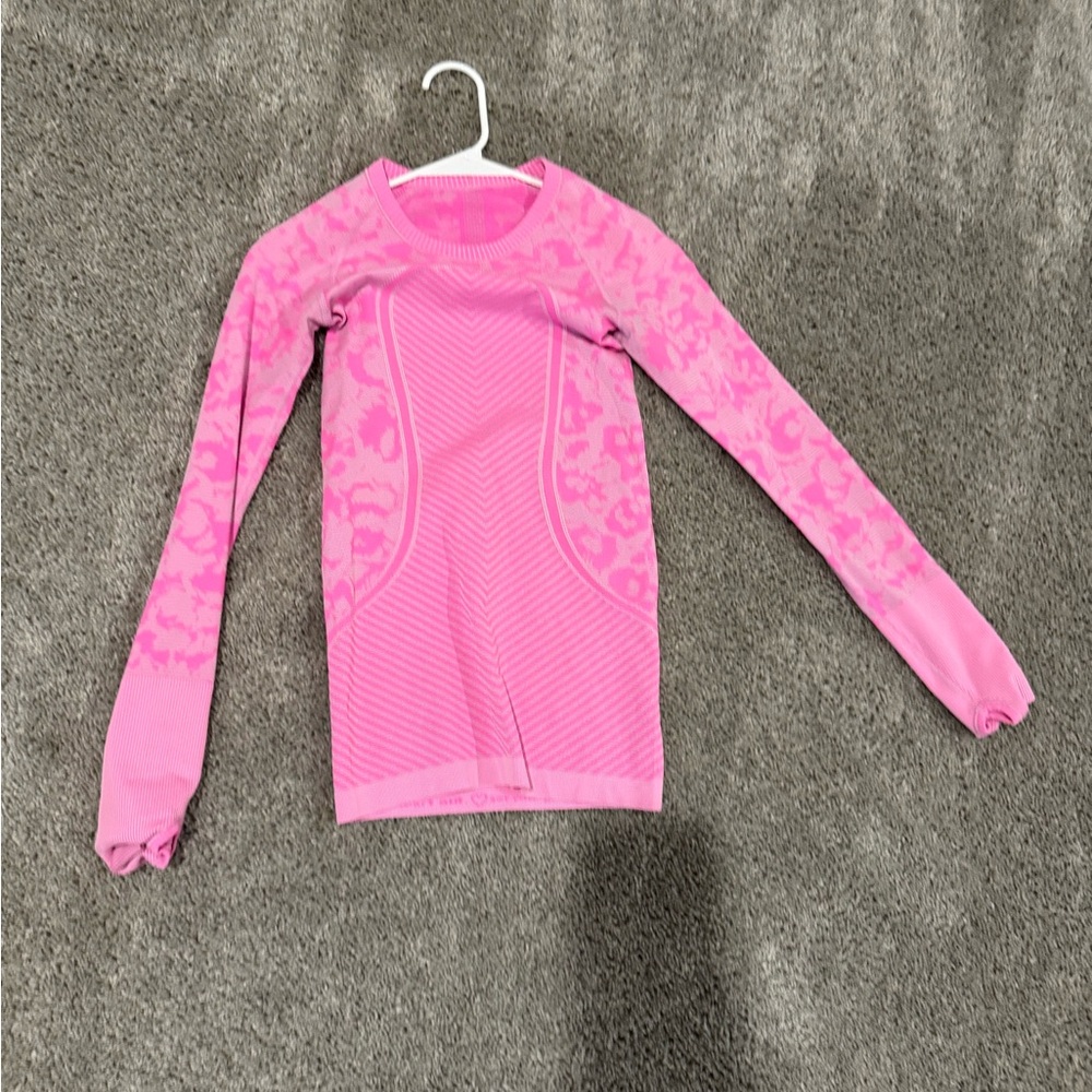LULULEMON long sleeve workout top🎀